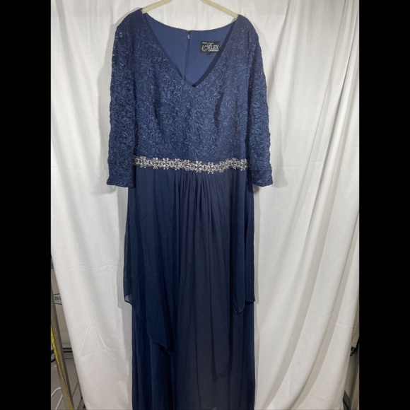NEW Alex Evenings [ PLUS 18W‎ ] V-Neck Lace Embellished Waist Gown - Picture 5 of 15